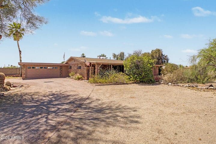 6526 E HOLLY Drive, Mesa, AZ