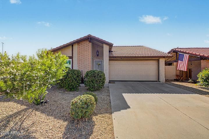 5221 E SAGUARO Circle, Phoenix, AZ