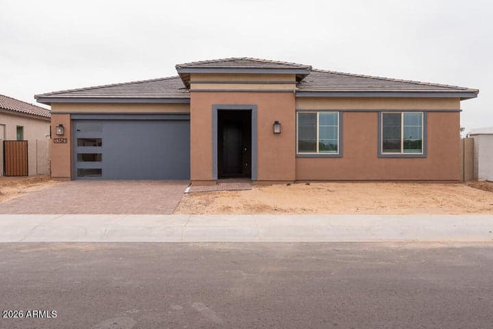 17641 W HIGHLAND Avenue, Goodyear, AZ