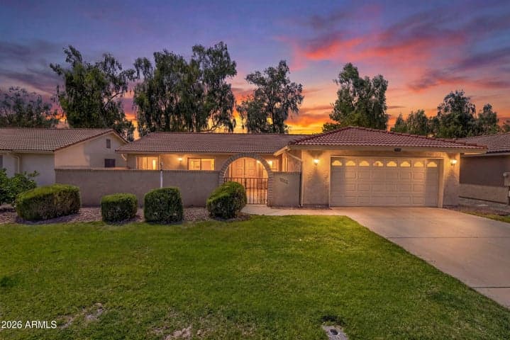 1249 LEISURE WORLD --, Mesa, AZ