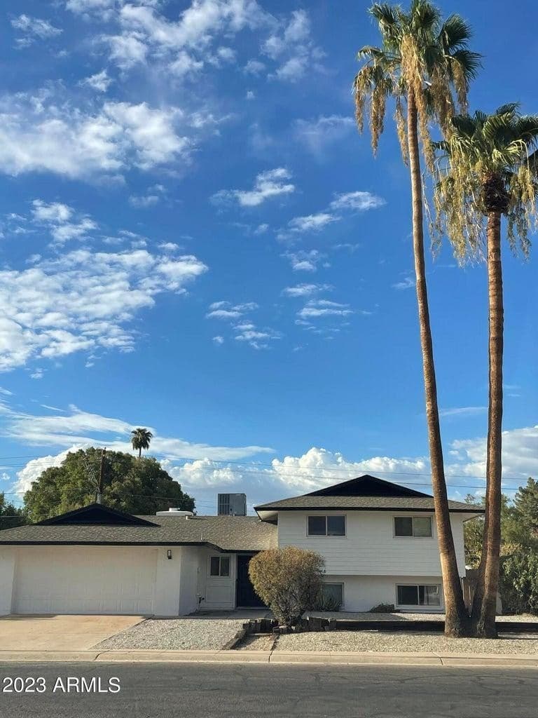 1600 E Laguna Drive, Tempe, AZ