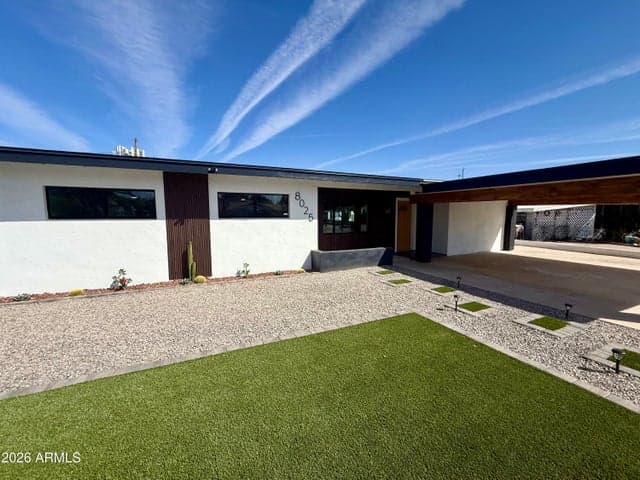 8025 N 11TH Place, Phoenix, AZ