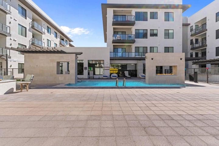 7300 E Earll Drive #1018, Scottsdale, AZ