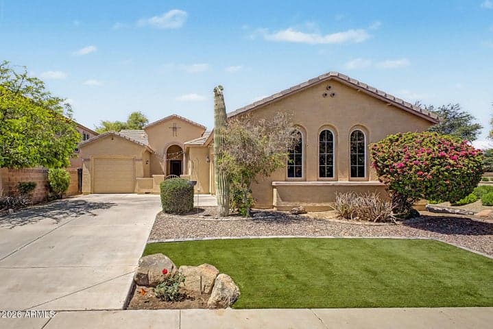 3350 S ROGER Court, Chandler, AZ