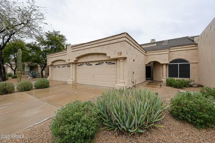 8941 E MAPLE Drive, Scottsdale, AZ