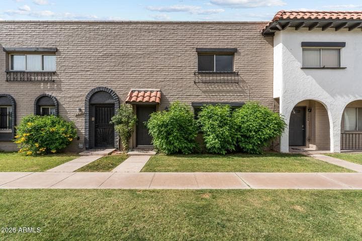 2933 E FAIRMOUNT Avenue, Phoenix, AZ