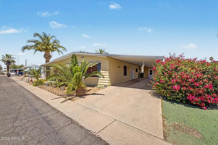 120 N VAL VISTA Drive #207, Mesa, AZ