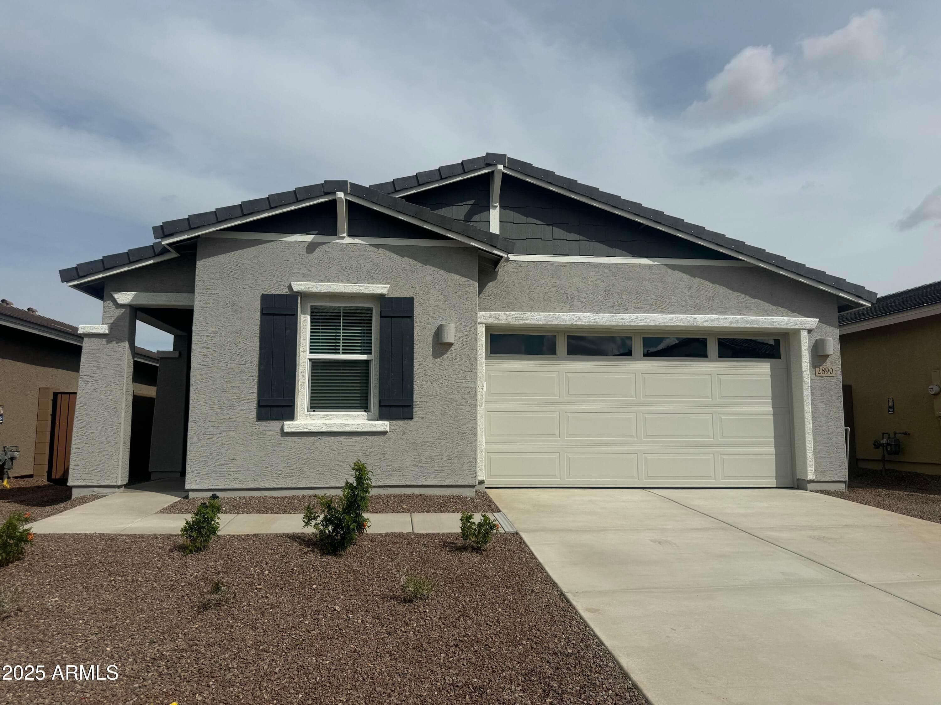 2890 E Frontiersman Lane, San Tan Valley, AZ