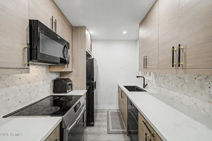 5877 N GRANITE REEF Road #1114, Scottsdale, AZ