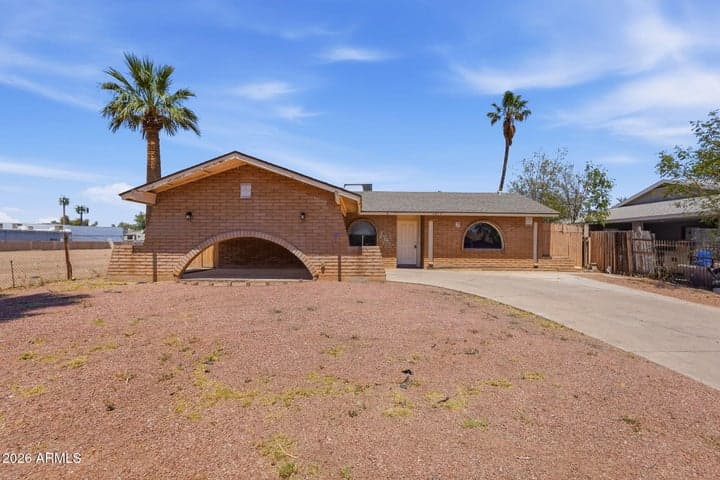 6452 W THOMAS Road, Phoenix, AZ