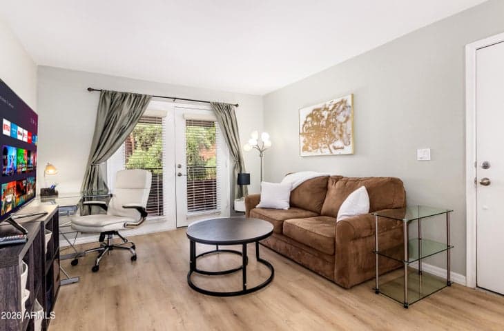 4704 E PARADISE VILLAGE Parkway #219, Phoenix, AZ