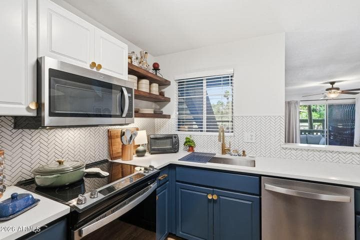 1880 E MORTEN Avenue #120, Phoenix, AZ