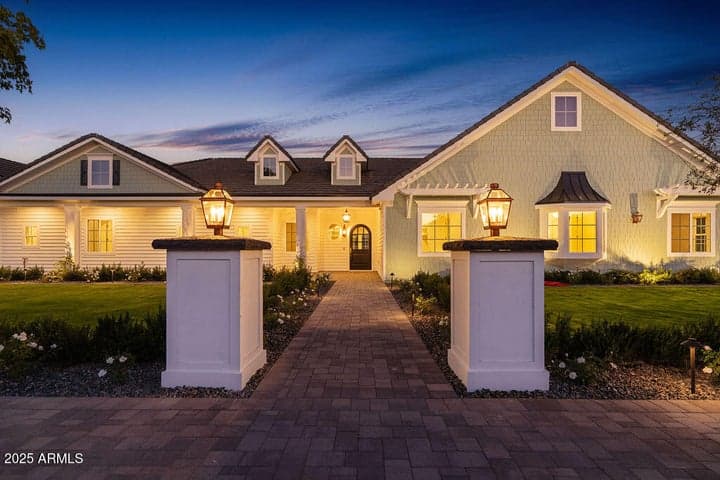 2495 E SUPERSTITION Drive, Gilbert, AZ
