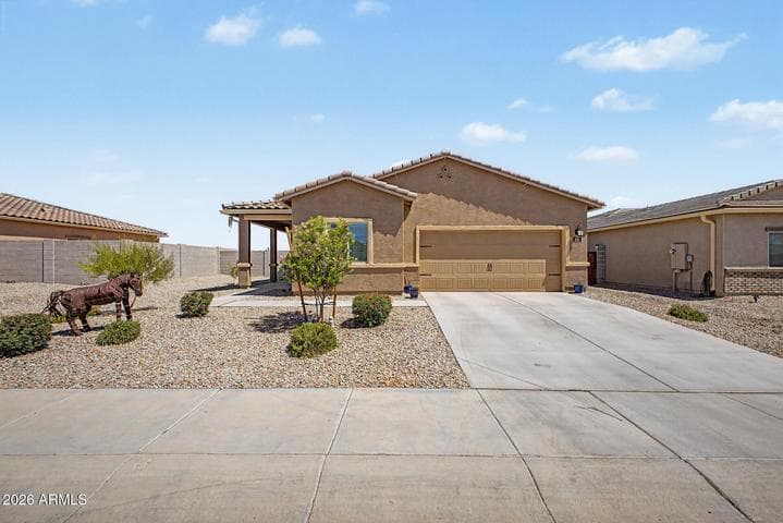 640 N CROWNED DOVE Trail, Casa Grande, AZ