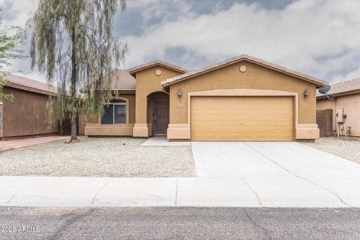 1033 W NINA Drive, Casa Grande, AZ