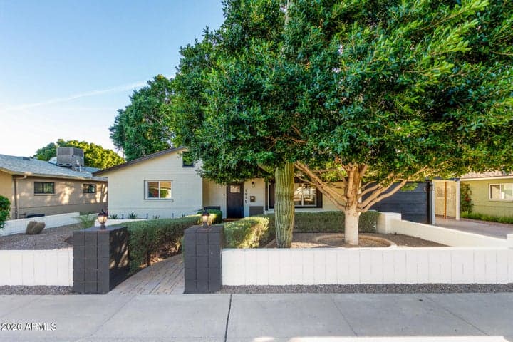 1935 E COOLIDGE Street, Phoenix, AZ