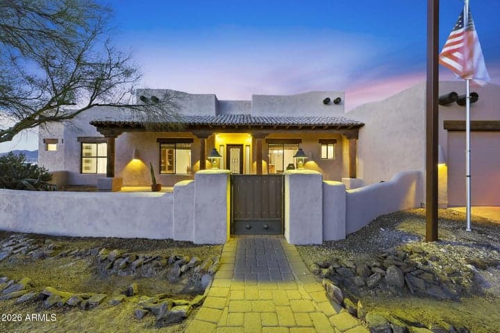 3211 W HORIZON Drive, Phoenix, AZ