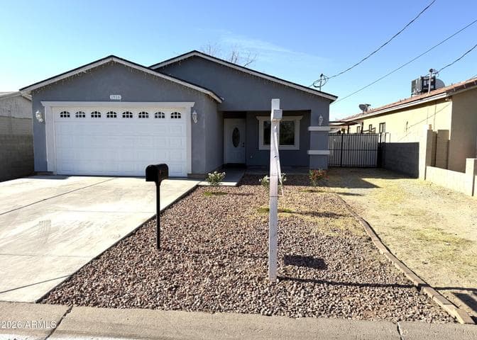 1924 W LAWRENCE Road, Phoenix, AZ