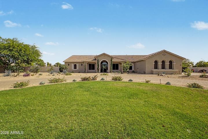 14389 W BECKER Lane, Surprise, AZ