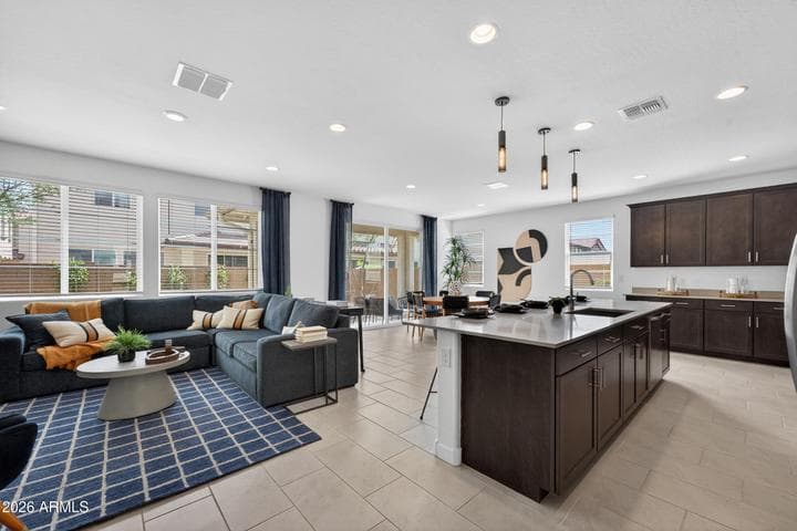 10203 E ULYSSES Avenue, Mesa, AZ