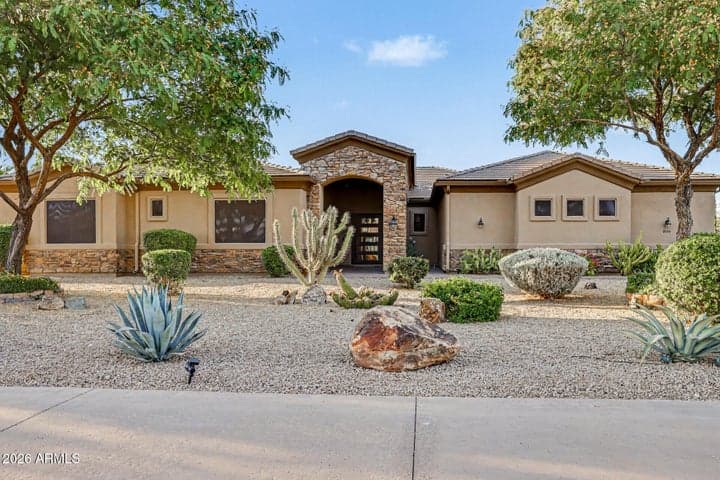 806 W DESERT RANCH Road, Phoenix, AZ