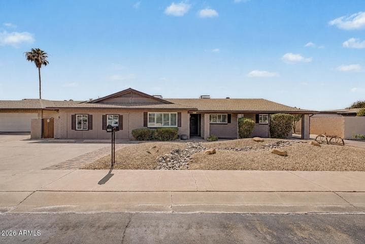760 N COMANCHE Drive, Chandler, AZ