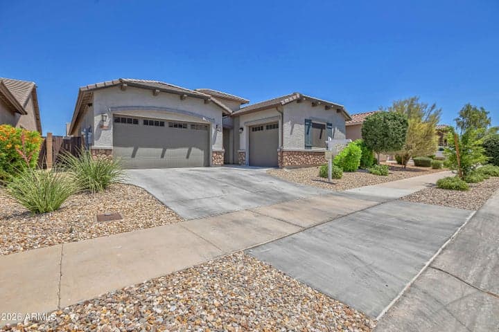 18868 W LAUREL Lane, Surprise, AZ