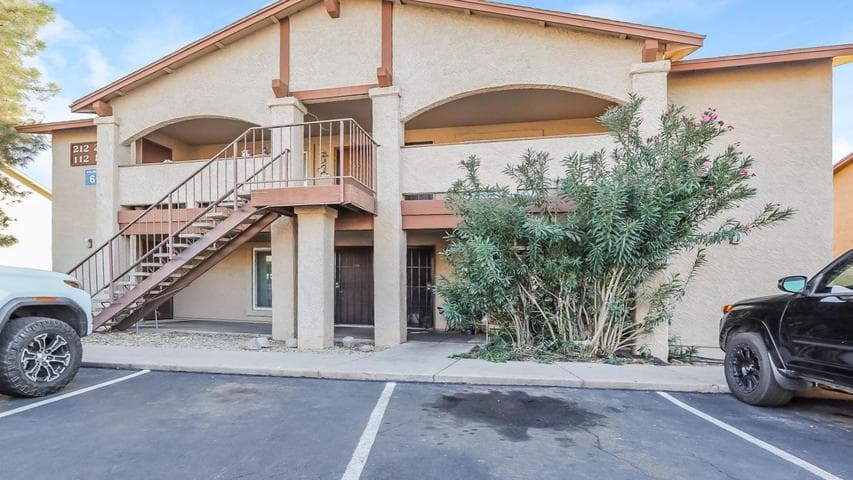 465 W IVYGLEN Street #211, Mesa, AZ