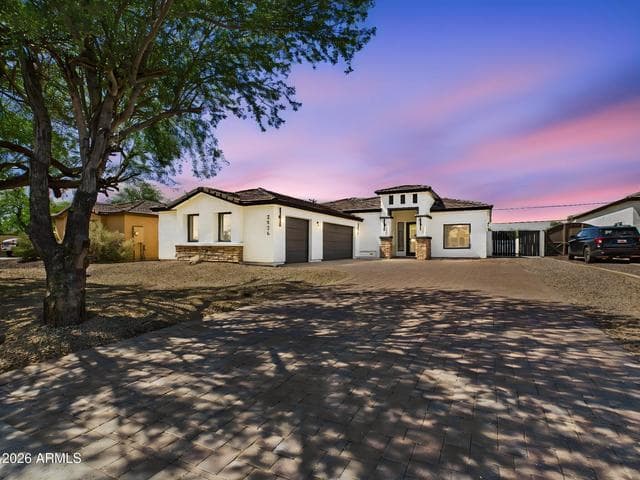 2926 E HARTFORD Avenue, Phoenix, AZ