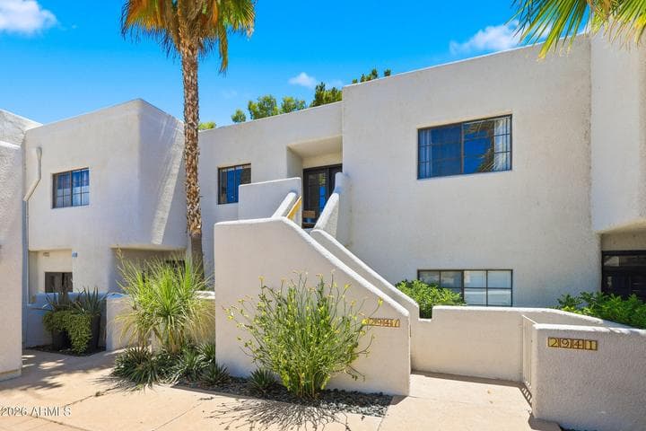 2947 E ROSE Lane, Phoenix, AZ