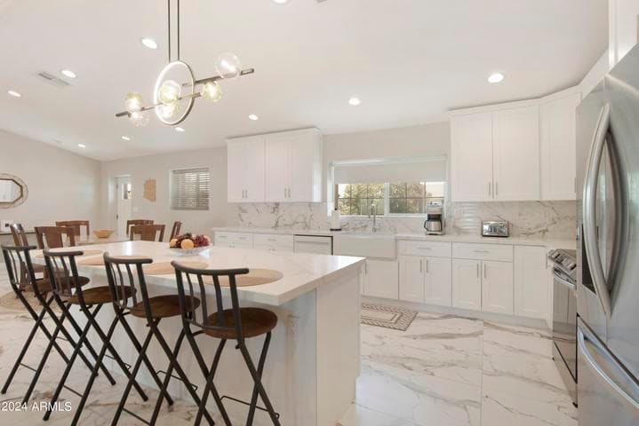 1826 W ORAIBI Drive, Phoenix, AZ