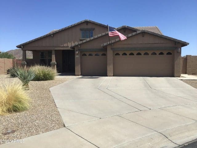 18246 W EAST WIND Avenue, Goodyear, AZ