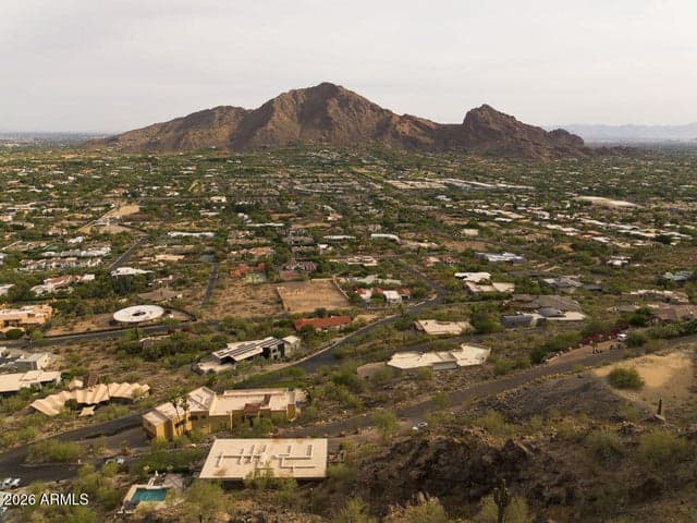 5743 E GLEN Drive #12, Paradise Valley, AZ