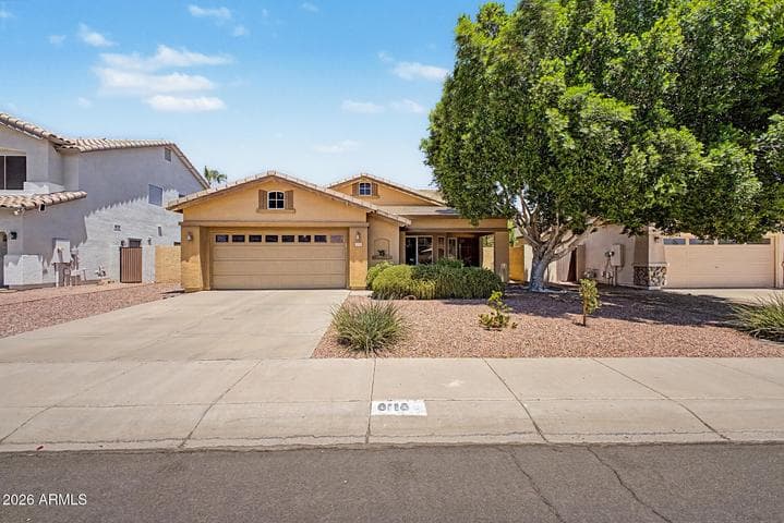 8118 W HARMONY Lane, Peoria, AZ