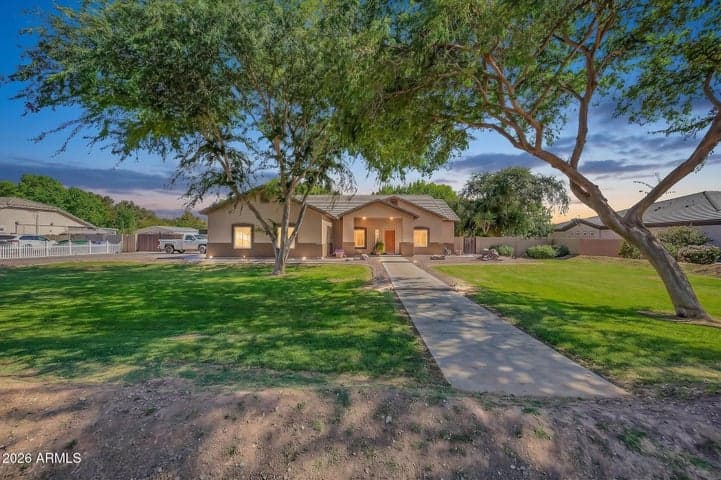 2141 E Melrose Street, Gilbert, AZ