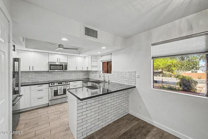 12222 N PARADISE VILLAGE Parkway #107, Phoenix, AZ