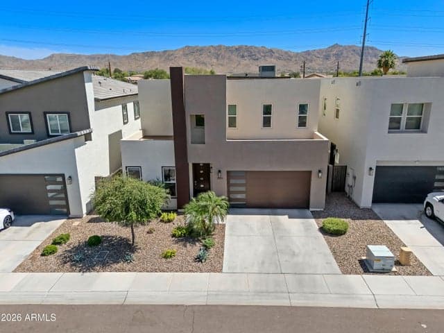 2319 W DARROW Street, Phoenix, AZ