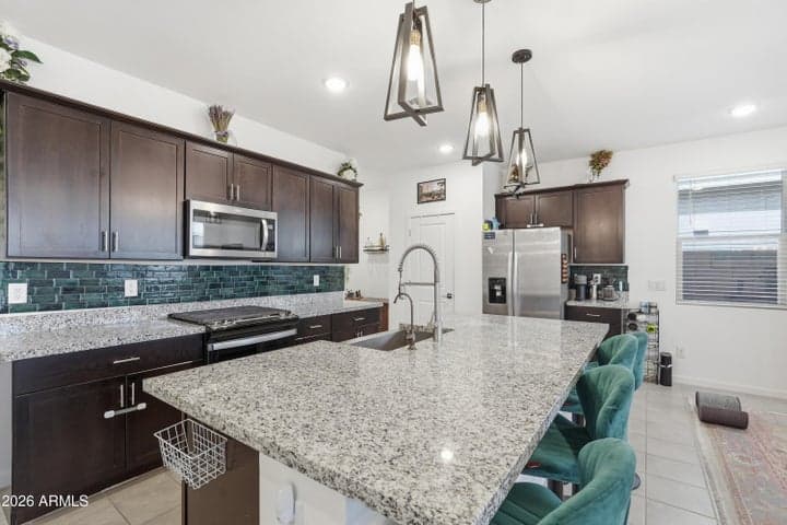 16058 W SMOKETREE Drive, Surprise, AZ
