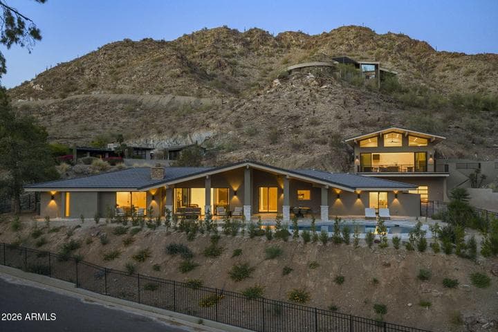 3500 E LINCOLN Drive #26, Phoenix, AZ