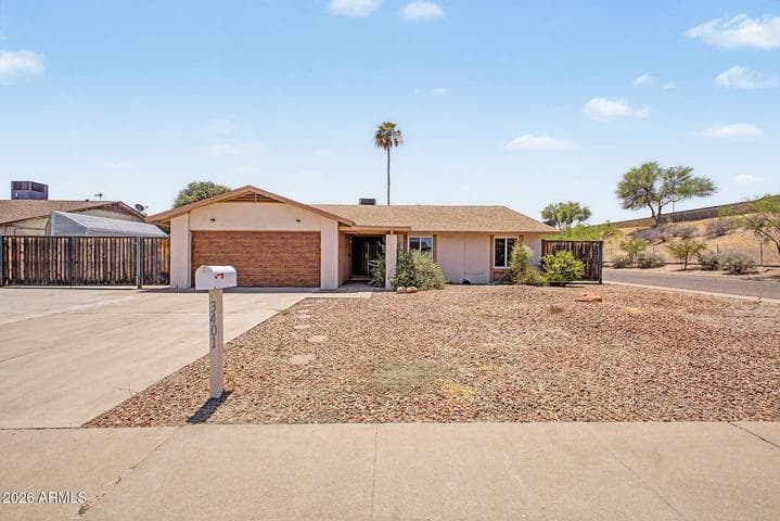 3401 E DAHLIA Drive, Phoenix, AZ