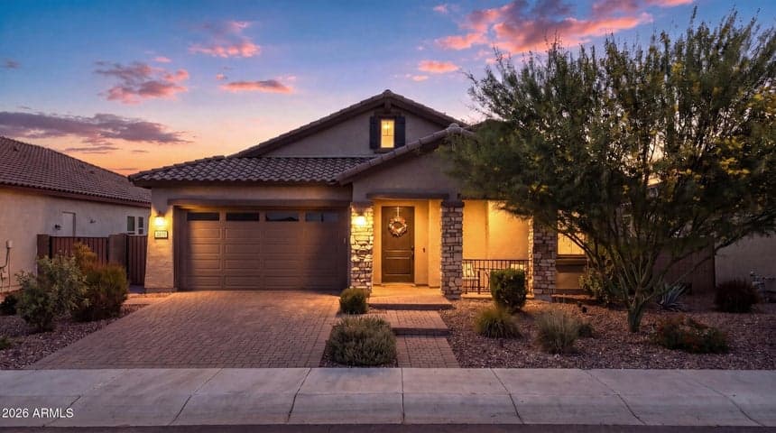 2831 W CHEVELON Drive, San Tan Valley, AZ