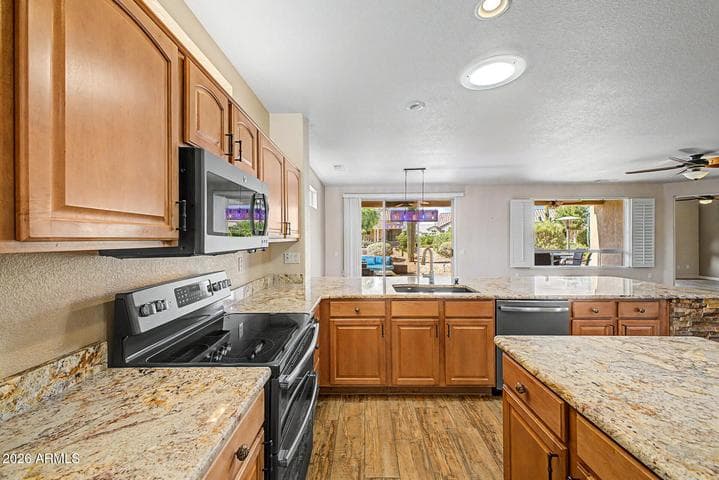 15764 W SPRING TREE Way, Surprise, AZ