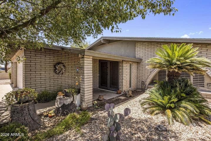 52 W THUNDERBIRD Road, Phoenix, AZ