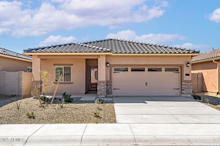 24605 W ST CHARLES Avenue, Buckeye, AZ