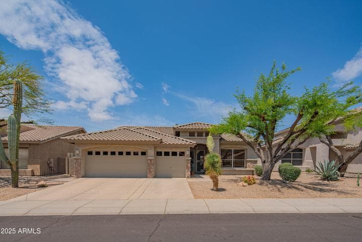 4374 E LARIAT Lane, Phoenix, AZ