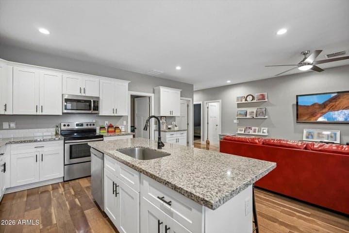 4931 S 11TH Place, Phoenix, AZ