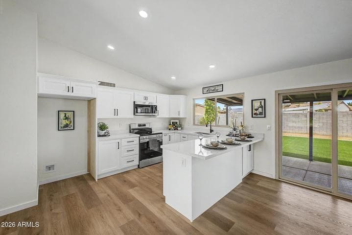 908 W MONTOYA Lane, Phoenix, AZ