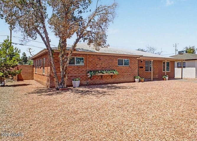2344 W MITCHELL Drive, Phoenix, AZ