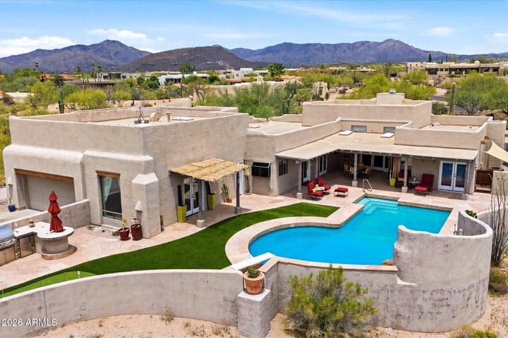 9427 E HERE TO THERE Drive, Carefree, AZ