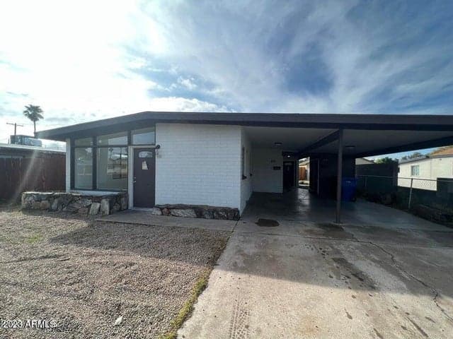 453 W UNIVERSITY Drive, Mesa, AZ